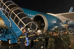 Qu&acirc;n đội, c&ocirc;ng an Việt Nam l&ecirc;n đường tới Venezuela cứu trợ sau động đất