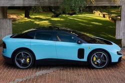 Siêu xe Ferrari Luce giá hơn 15 tỷ đồng, 'cháy hàng' ngay khi ra mắt