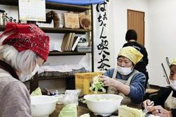 Tái cấu trúc lực lượng sản xuất trong bối cảnh già hóa dân số