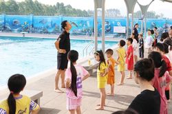 Lớp học mùa hè không bảng phấn