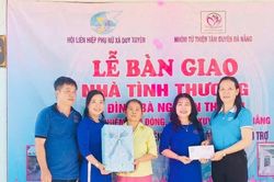Xã Duy Xuyên trao 'Mái ấm tình thương' cho phụ nữ có hoàn cảnh khó khăn