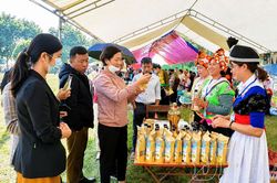 Phụ nữ vùng cao dám quyết chuyện làm ăn