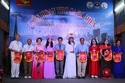 Hơn 30 hội thơ, câu lạc bộ thơ tham gia Liên hoan Thơ ca ba miền tại Khánh Hòa