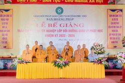 Phú Thọ: Bế giảng và trao chứng chỉ tốt nghiệp Lớp bồi dưỡng giáo lý Phật học nhiệm kỳ 2022-2026