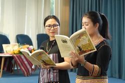 Kh&aacute;m ph&aacute; chữ viết Bahnar bằng ng&ocirc;n ngữ truyện tranh