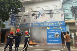 Bồi dưỡng nghiệp vụ, thực tập phương án chữa cháy và cứu nạn, cứu hộ tại Bệnh viên Y học cổ truyền Y Đức