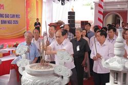 Hào khí ngàn năm Đào Cam Mộc