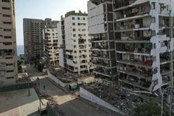Ảnh vệ tinh cho thấy mức độ t&agrave;n ph&aacute; nặng nề do động đất ở Macuto, Venezuela