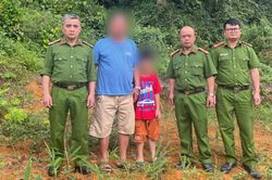 3 giờ t&igrave;m kiếm b&eacute; trai 8 tuổi ở H&agrave; Nội đi lạc v&agrave;o khe n&uacute;i khi tham quan