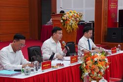 Làn sóng 'già hóa' nhanh chóng và xu hướng lệch giới tính ở nhóm người cao tuổi Việt Nam
