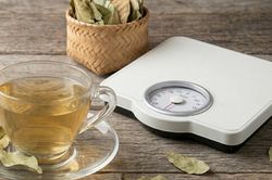 Uống nước lá ổi khô có giúp giảm cân không?