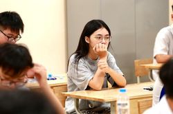 Học sinh đã nhập học lớp 10 trường tư có còn cơ hội quay lại trường công?