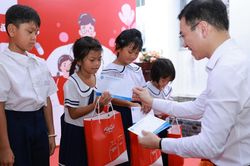 Vệ sinh phòng bệnh, nâng cao sức khỏe nhân dân từ tuyến cơ sở