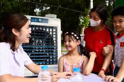 Ngày Dinh dưỡng cộng đồng Việt Nam lần thứ 7: Chuyên gia tận tâm tư vấn, đồng hành cùng người dân chăm sóc sức khỏe