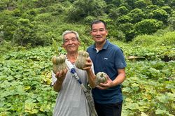 Thấy gì khi cán bộ xã lên mạng quảng bá du lịch?