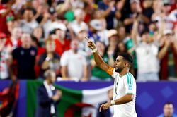 Mahrez tự hào khi châu Phi lập kỳ tích