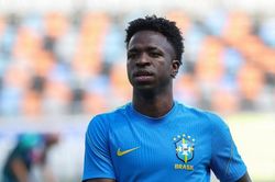 Vinicius c&oacute; gi&aacute; gần bằng cả đội h&igrave;nh Nhật Bản