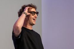 Mark Zuckerberg lộ đồng hồ siêu hiếm gần 500.000 USD