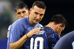 Argentina chốt tương lai HLV Scaloni