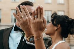 Tính cách nói gì về chiếc nhẫn cưới bạn nên chọn?