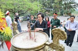 Gọi tên những người đã hóa thành Tổ quốc
