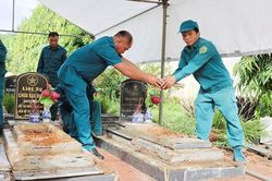 Lấy mẫu xác định danh tính 168 hài cốt liệt sĩ tại Nghĩa trang Liệt sĩ xã Mai Sơn