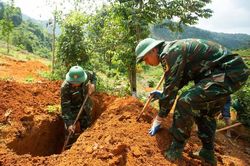 MỆNH LỆNH TỪ TR&Aacute;I TIM (*): Nỗ lực đưa c&aacute;c anh trở về