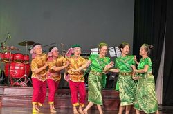 NSƯT Huỳnh Nhật Danh tạo dấu ấn với chương tr&igrave;nh 'Cầm Thi Giang - D&ograve;ng ph&ugrave; sa mới'