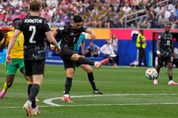 World Cup 2026: Đ&aacute;nh bại Nam Phi ở ph&uacute;t 90+2, Canada đoạt v&eacute; v&agrave;o v&ograve;ng 16 đội