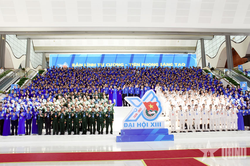 Khơi dậy khát vọng cống hiến của tuổi trẻ trong kỷ nguyên phát triển mới của dân tộc-Bài 1: Bồi đắp lý tưởng cách mạng cho thanh niên