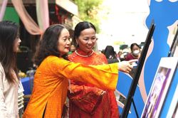 Áo dài - nguồn lực mới của đô thị sáng tạo