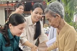 Học Bác từ những việc nhỏ