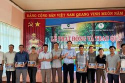 Trang bị máy tính bảng cho công nhân giao nhận mủ Công ty Cao su Chư Sê