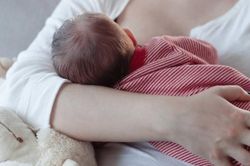 Nghiên cứu tại Na Uy phát hiện mối liên hệ giữa bú mẹ và nguy cơ ADHD ở trẻ