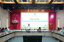 Tiếp tục ho&agrave;n thiện thể chế, n&acirc;ng cao chất lượng c&ocirc;ng t&aacute;c x&acirc;y dựng v&agrave; tổ chức thi h&agrave;nh ph&aacute;p luật