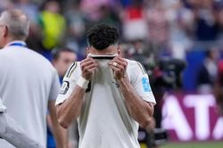 Tiền tỷ không mua được thành công cho các đại gia như Saudi Arabia và Qatar tại World Cup