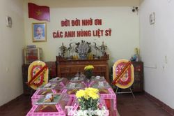 Tìm thấy hai hài cốt liệt sĩ và một mộ tập thể ở Tuyên Quang