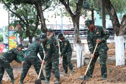 T&igrave;m thấy một h&agrave;i cốt liệt sĩ trong khu&ocirc;n vi&ecirc;n Nghĩa trang Đăk Cấm