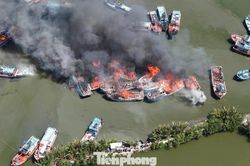 B&atilde;i neo đậu t&agrave;u thuyền ở Gia Lai tan hoang sau vụ ch&aacute;y lớn