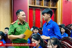 Thanh thiếu niên xung kích tuyên truyền phòng, chống ma túy