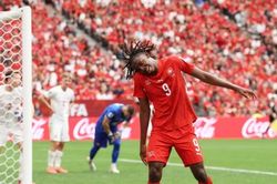 Kết quả b&oacute;ng đ&aacute; h&ocirc;m nay 29/6: Đội b&oacute;ng đầu ti&ecirc;n v&agrave;o v&ograve;ng 1/8 World Cup