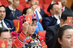 Ban Bí thư thí điểm nhiều thẩm quyền cho đảng ủy cơ sở