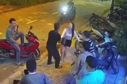 Cô gái bị đánh liên tiếp trước quán karaoke ở Ninh Bình