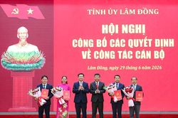 Lâm Đồng công bố các Quyết định về công tác cán bộ