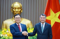 Thủ tướng Lê Minh Hưng tiếp các Đại sứ Hàn Quốc, Australia và Canada