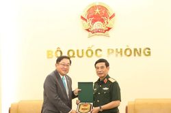 Tiếp tục làm sâu sắc quan hệ hợp tác quốc phòng Việt Nam-Malaysia