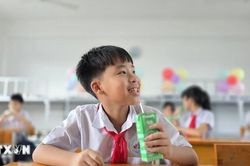 Hỗ trợ sữa uống tại trường học - Điểm tựa nhân văn cho thế hệ trẻ