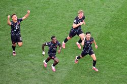 World Cup 2026: Người hâm mộ Canada vỡ òa trước chiến tích lịch sử của đội nhà