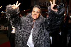 Robbie Williams x&aacute;c nhận h&aacute;t tại chung kết World Cup 2026