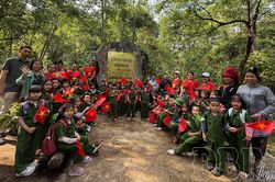 Để lịch sử chạm đến trái tim